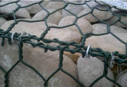 1-3.jpg 簡單分析鉛絲石籠網的使用期限